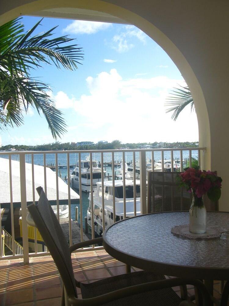 Paradise Harbour Club & Marina Nassau Extérieur photo